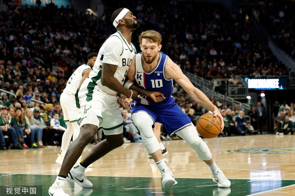 屡屡成为公 屡屡成为公